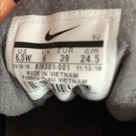 Nike Shoes - Picture 5 of 5